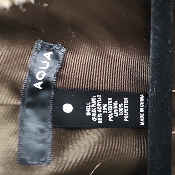 Aqua collared faux fur vest, tan, size small - Picture 2 of 5